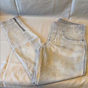 Rock & Republic Women's Light Gray Jeggings